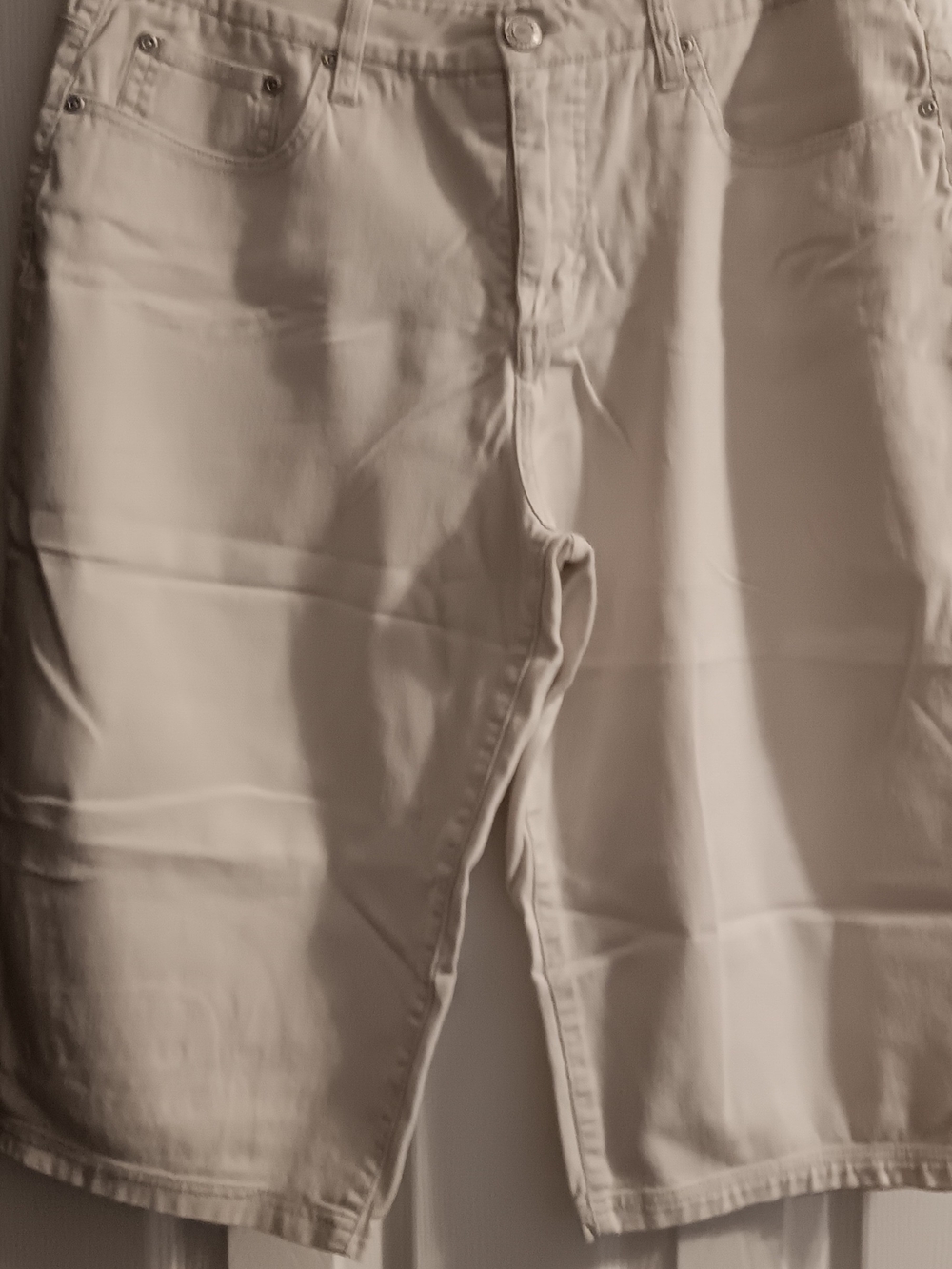 Faded Glory Beige Knee-Length Cotton Shorts